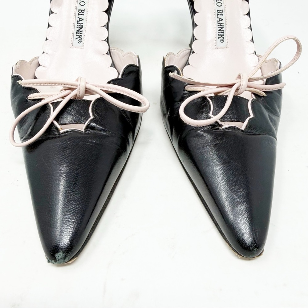 Manolo Blahnik Black Leather Slingback Pumps Bow Detail Pointed Toe Size 37.5 - Picture 3 of 10
